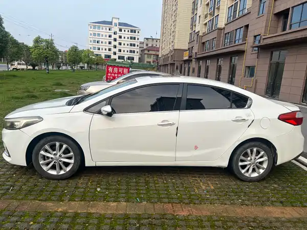 Kia K3 2016