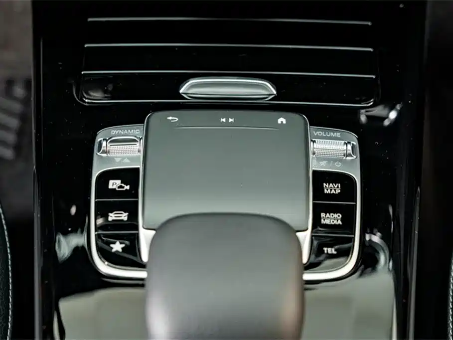 Mercedes-Benz A-Class 2019 — фото 14