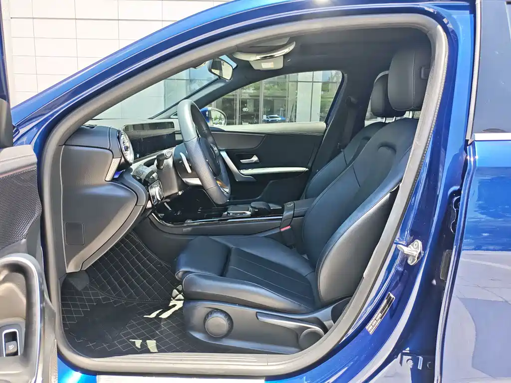 Mercedes-Benz A-Class 2022 — фото 5