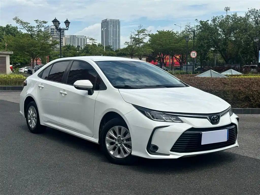 Toyota Corolla 2022 — фото 3