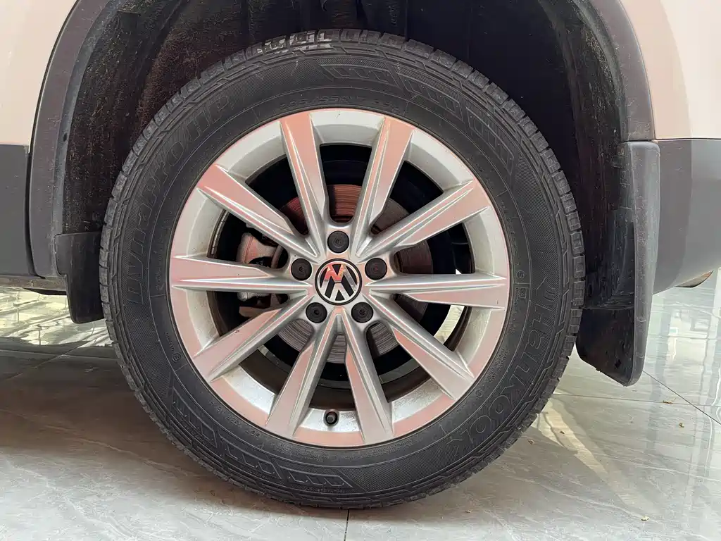 Volkswagen Tiguan 2017 — фото 20