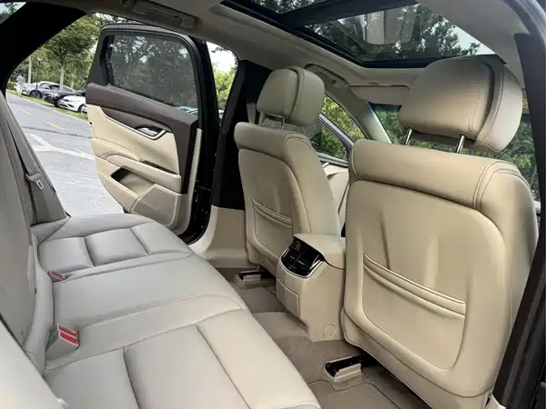 Cadillac XTS 2015
