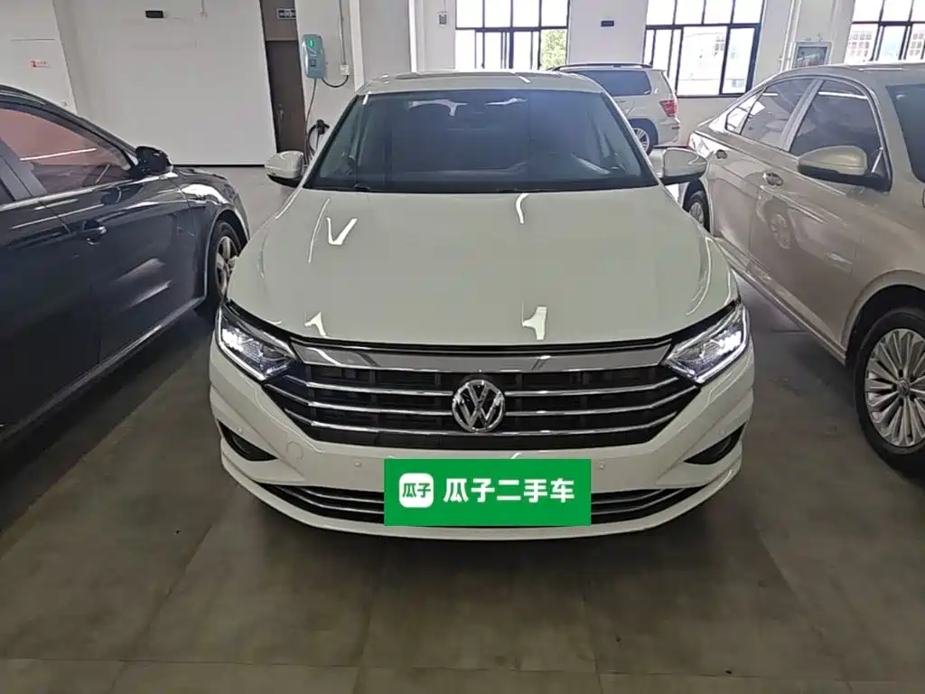 Volkswagen Sagitar 2021