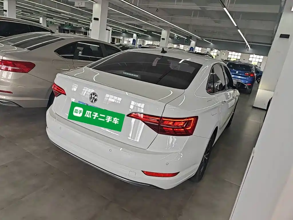 Volkswagen Sagitar 2021