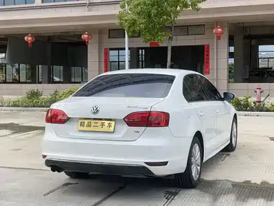 Volkswagen Sagitar 2014