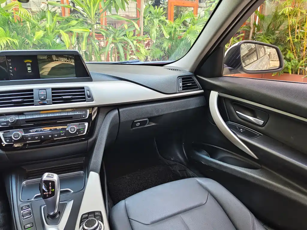 BMW 3 Series 2015 — фото 14
