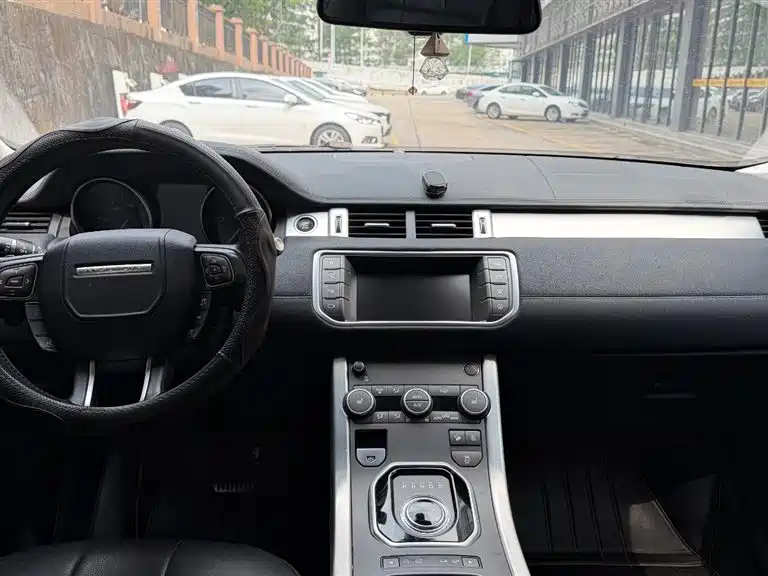 Land Rover Evoque 2018 — фото 4
