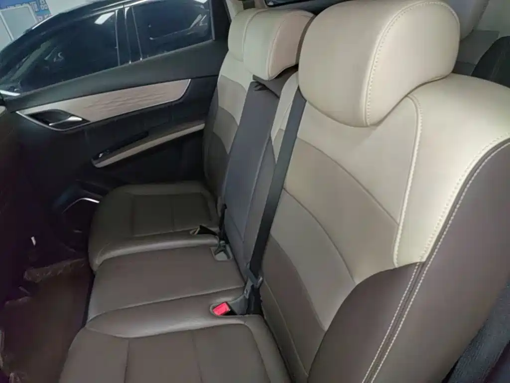 BYD MAX New Energy 2023 — фото 17