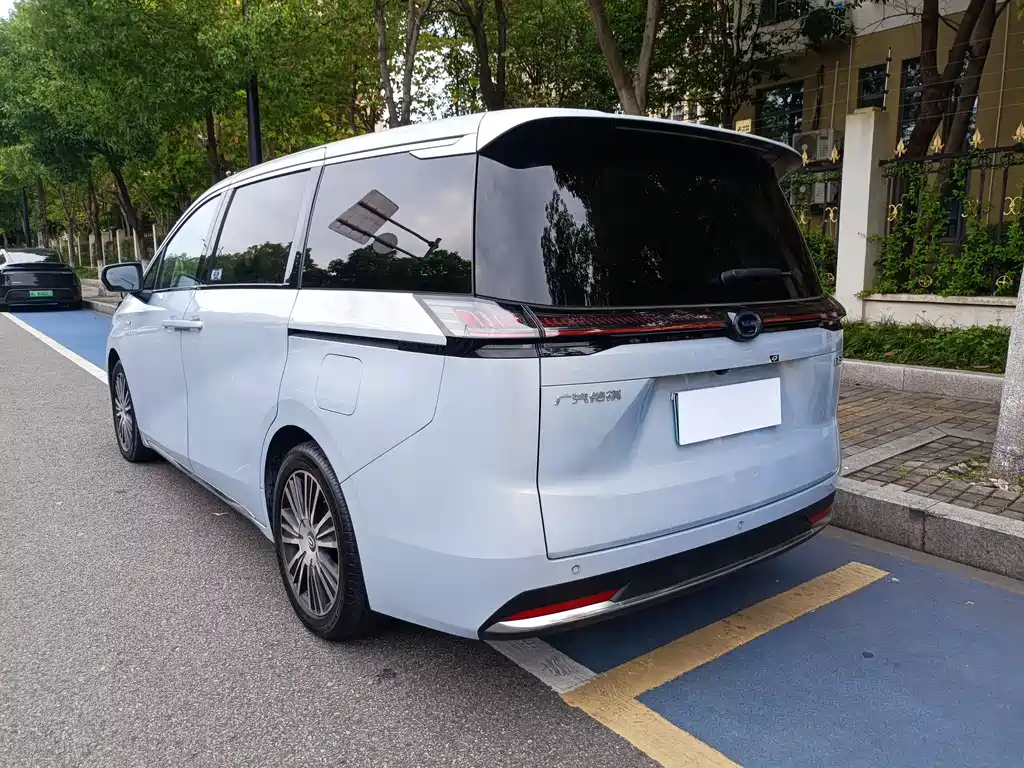 GAC Motor E8 PHEV 2024