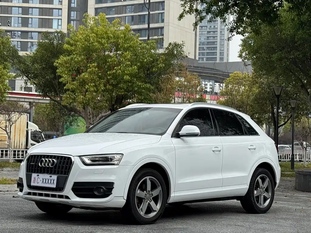 Audi Q3 2013 — фото 1