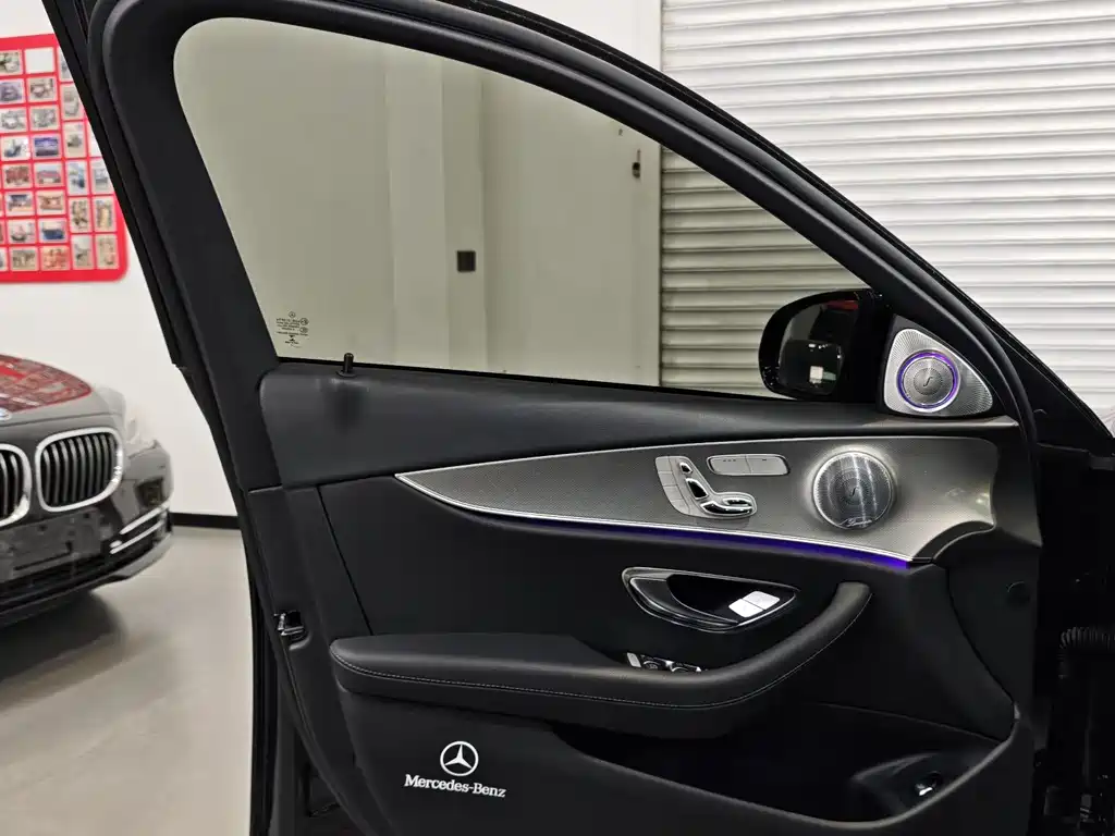 Mercedes-Benz E-Class 2018 — фото 16