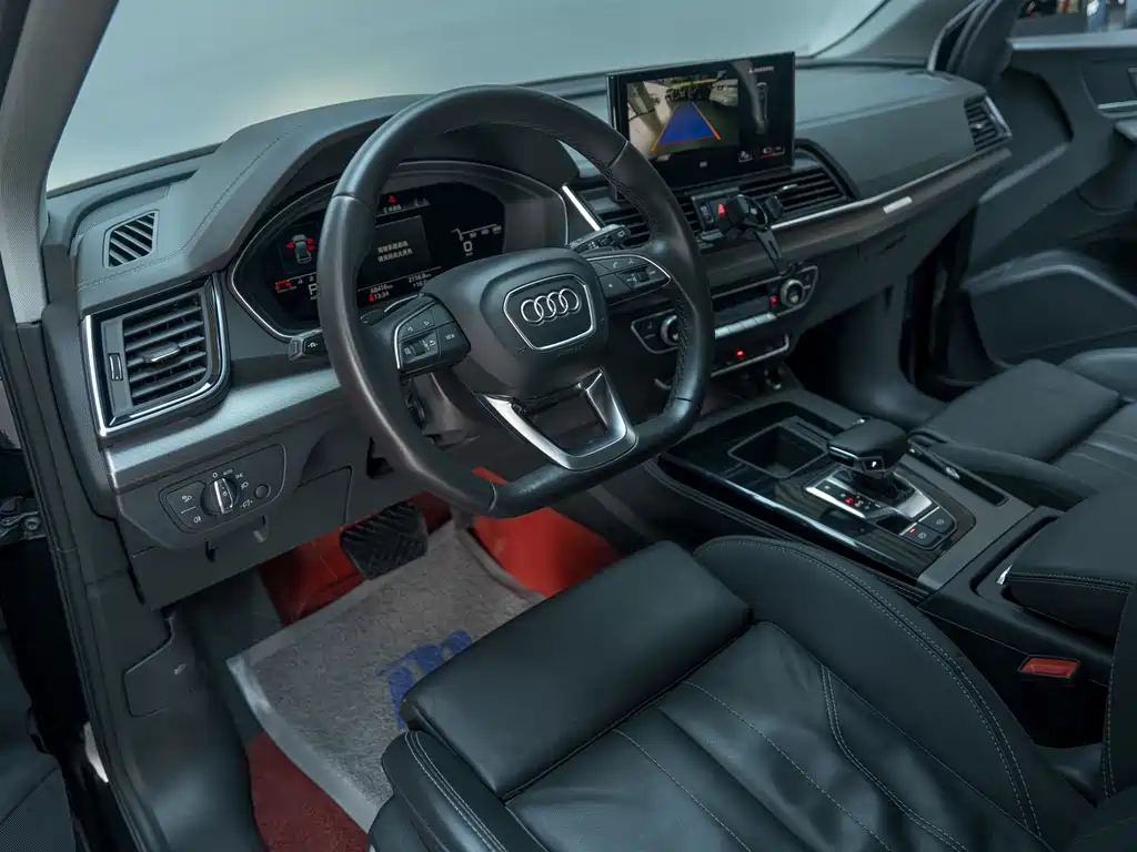 Audi Q5L 2022 — фото 10