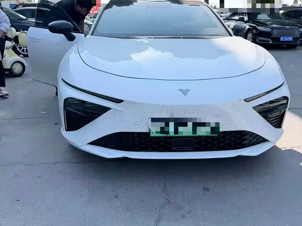 Neta S 2023