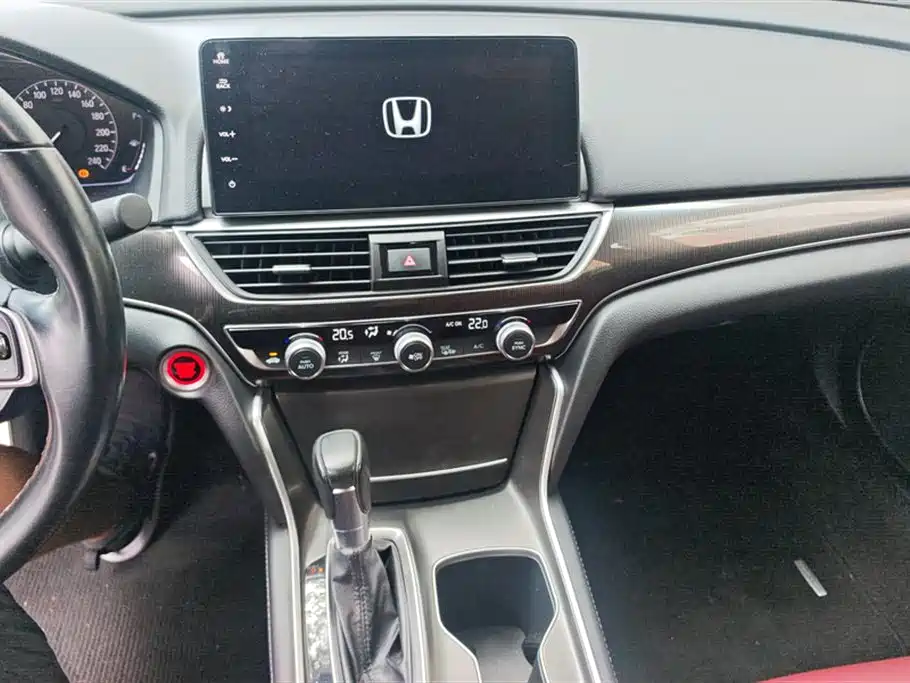 Honda Accord 2022 — фото 13