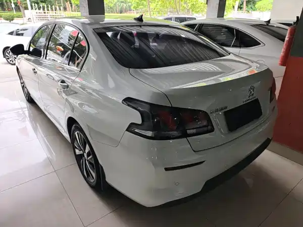 Peugeot 408 2020