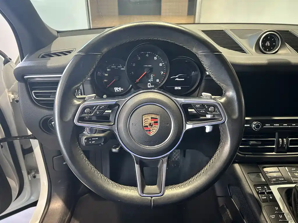 Porsche Macan 2019 — фото 7