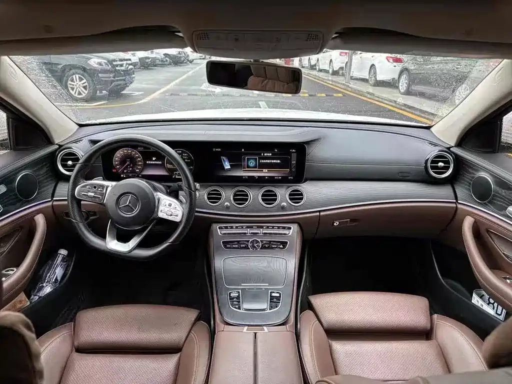 Mercedes-Benz E-Class 2019 — фото 4