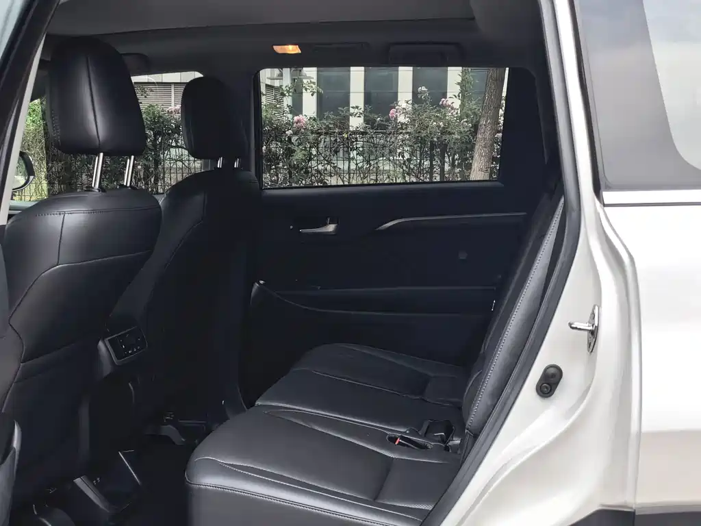 Toyota Highlander 2020 — фото 14