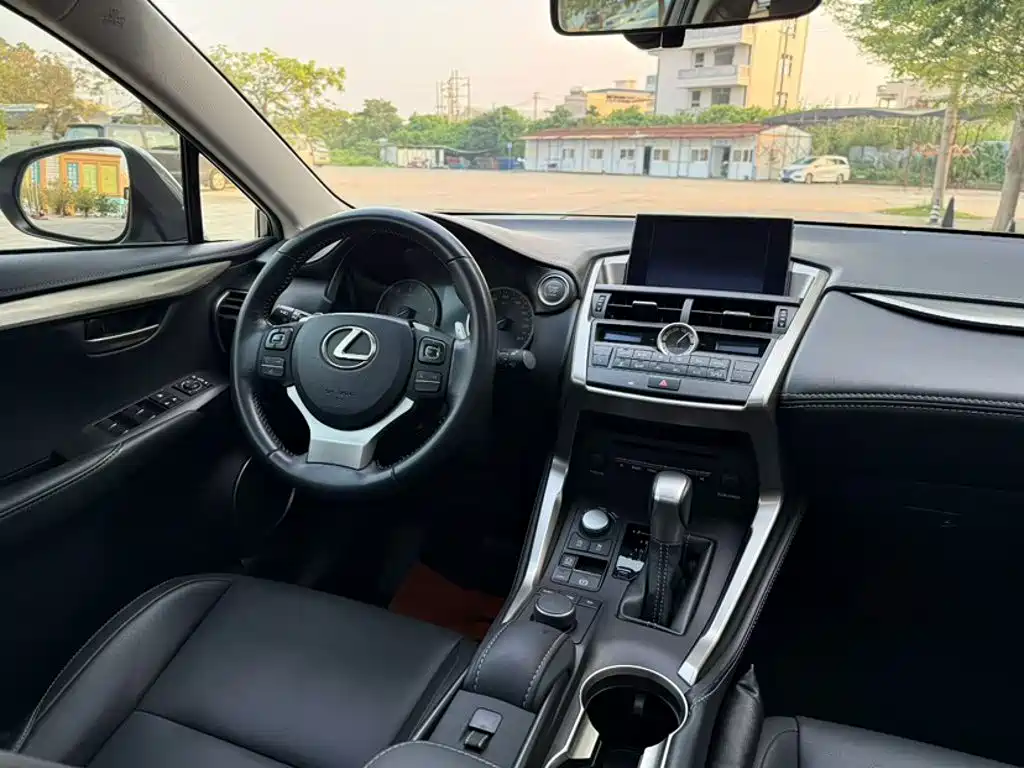 Lexus NX 2015 — фото 17