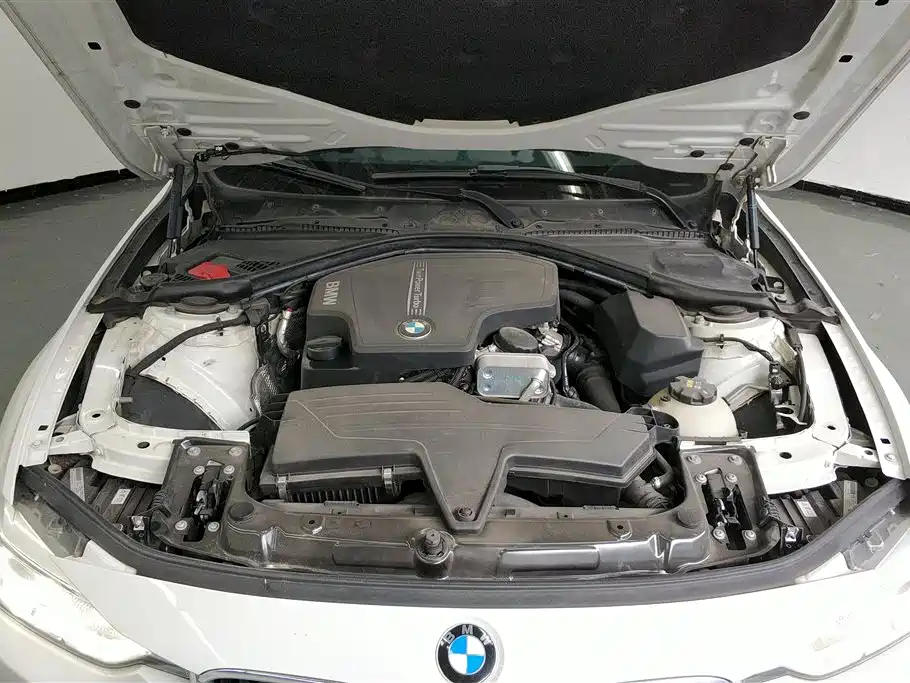 BMW 3 Series 2014 — фото 10