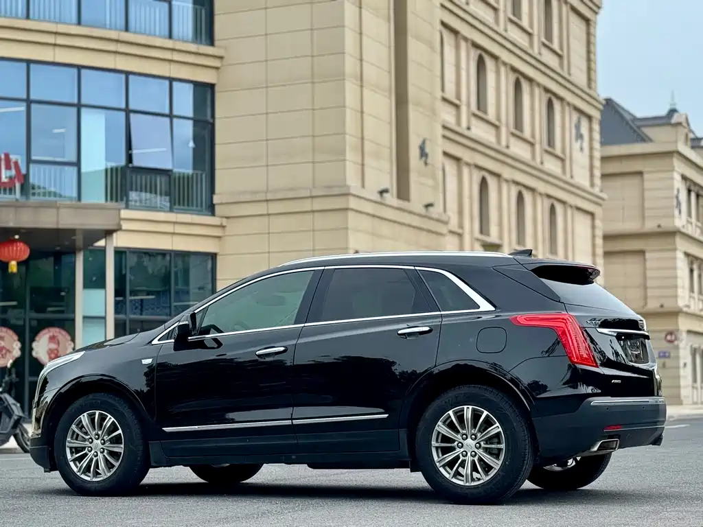Cadillac XT5 2016 — фото 9