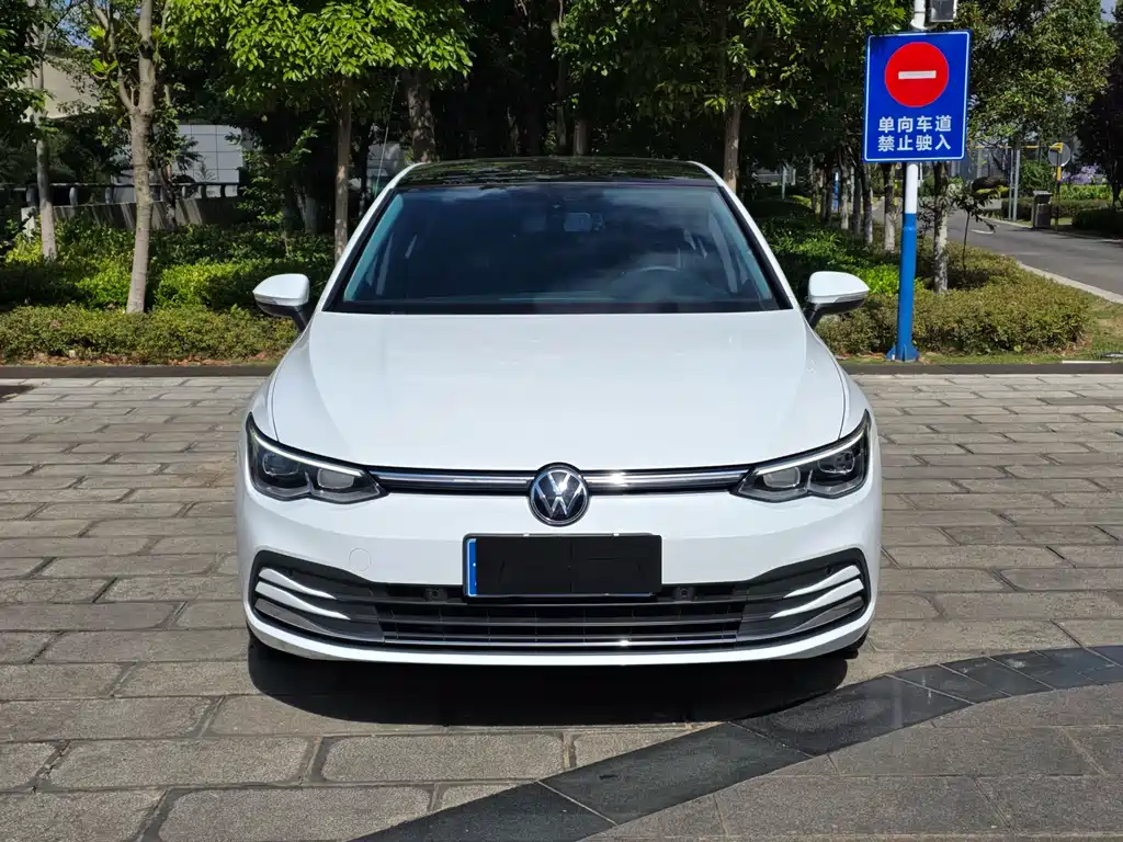Volkswagen Golf 2022