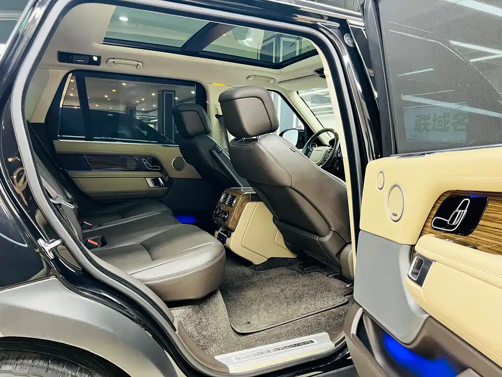Land Rover Range Rover 2019 — фото 15