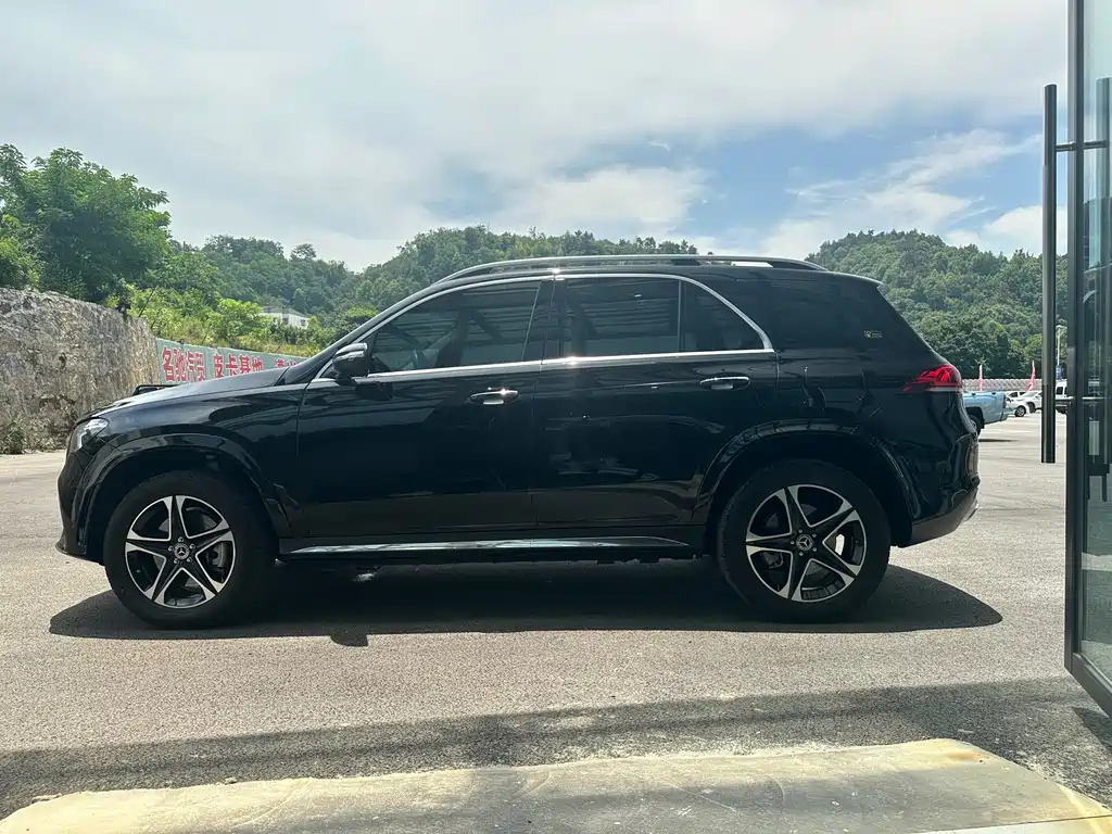 Mercedes-Benz GLE New Energy 2023 — фото 10