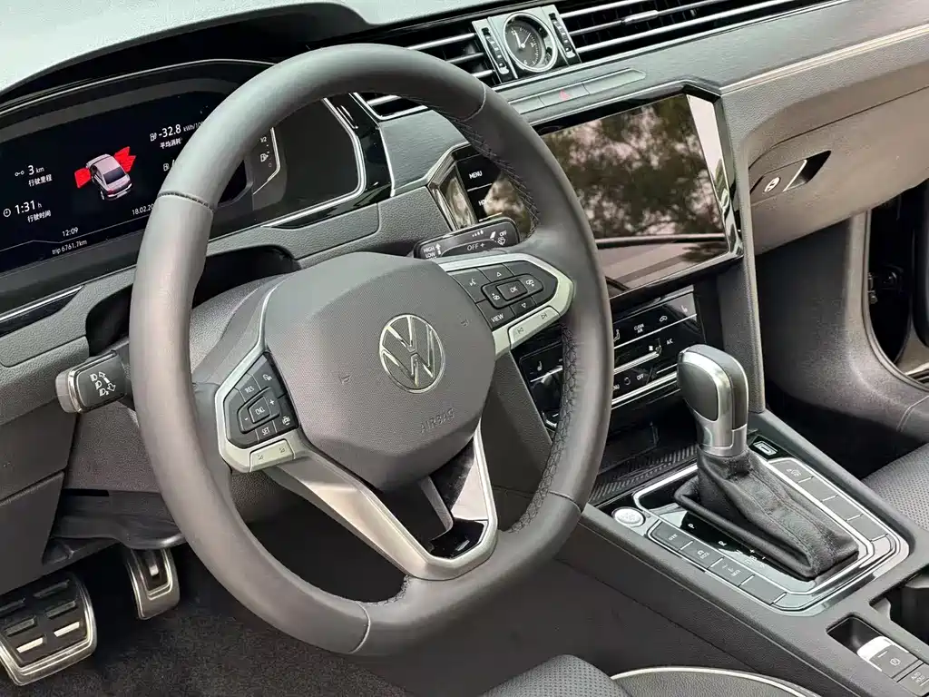 Volkswagen Magotan PHEV 2025 — фото 10
