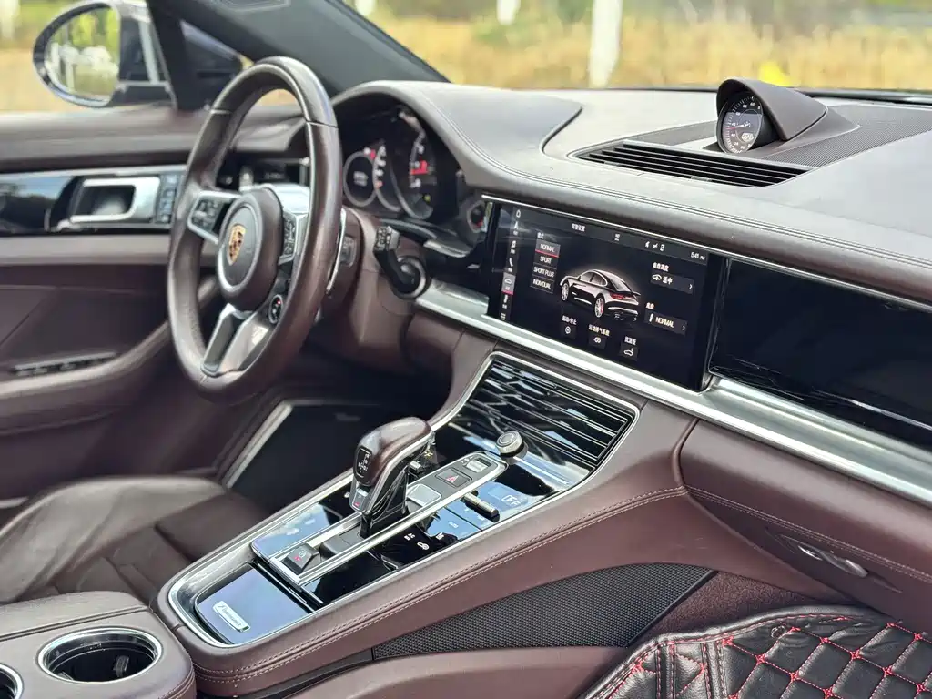 Porsche Panamera 2017 — фото 13