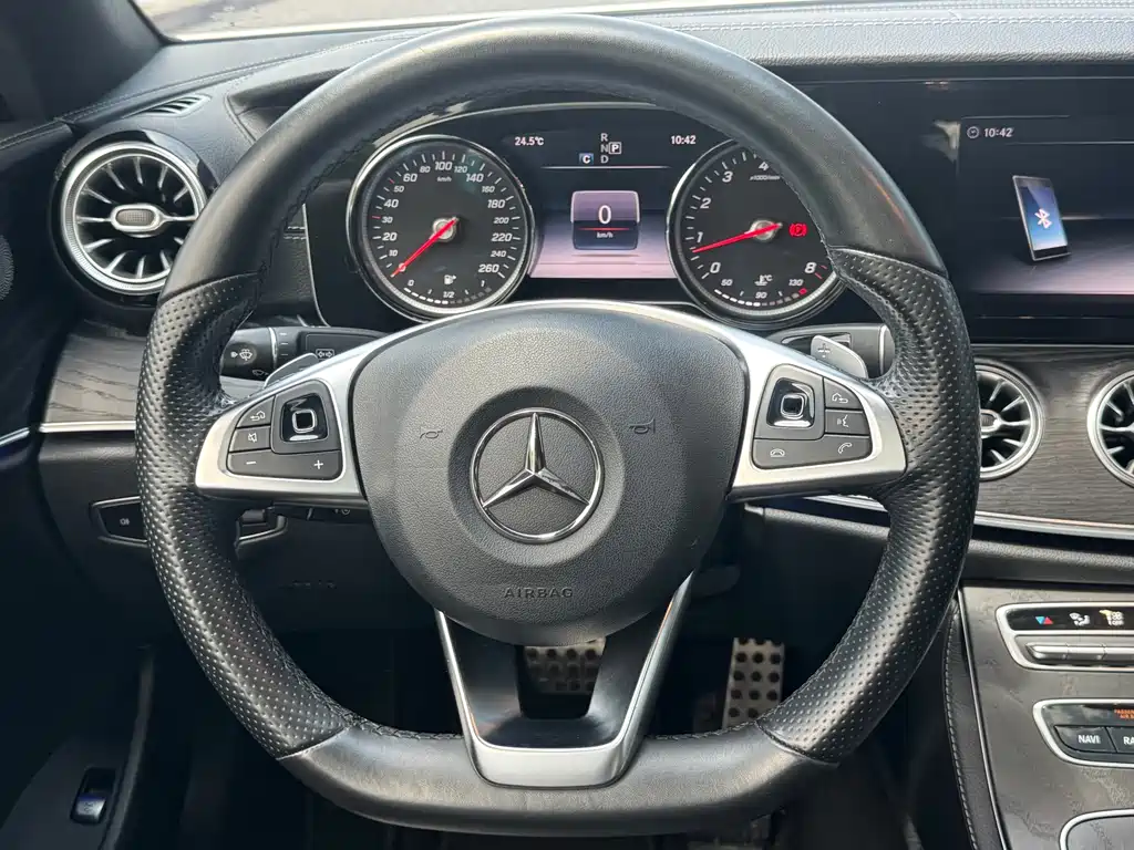 Mercedes-Benz E-Class 2018 — фото 11