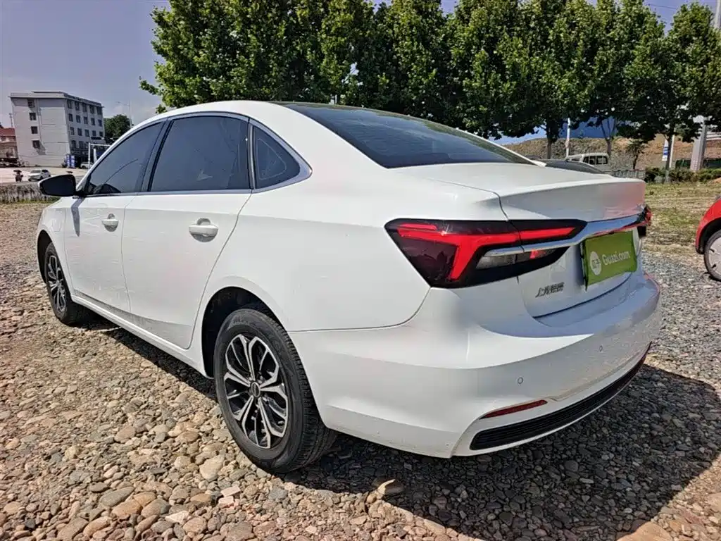 Roewe i6 MAX New Energy 2024 — фото 5