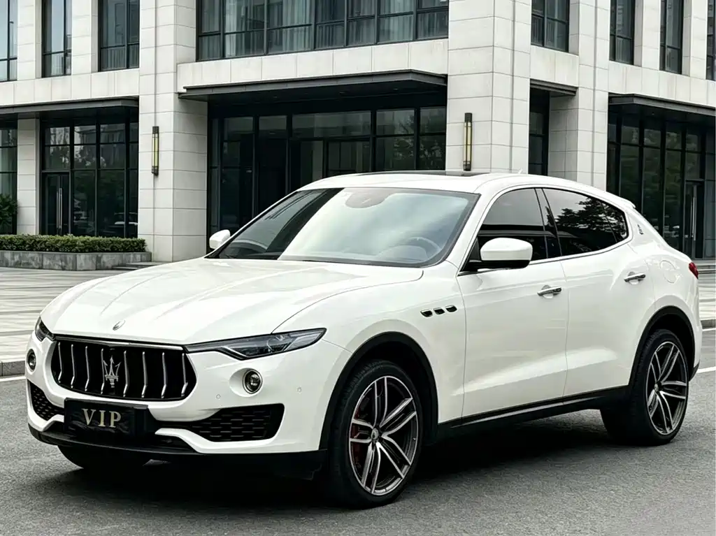 Maserati Levante 2019 — фото 1