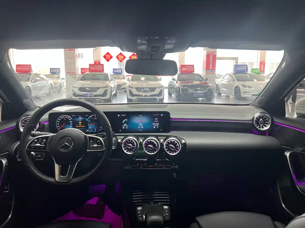 Mercedes-Benz A-Class 2022 — фото 11