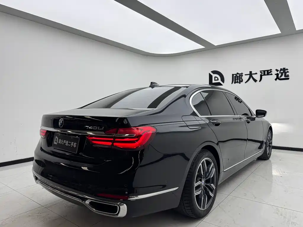 BMW 7 Series 2018 — фото 6