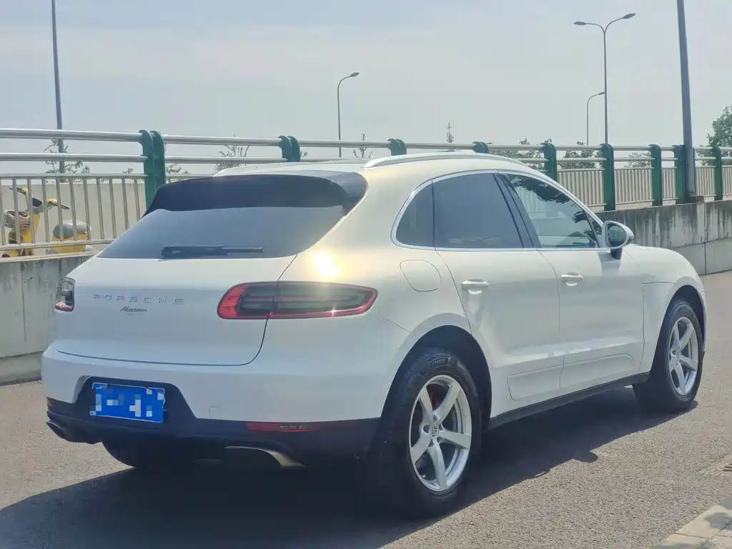 Porsche Macan 2017 — фото 5