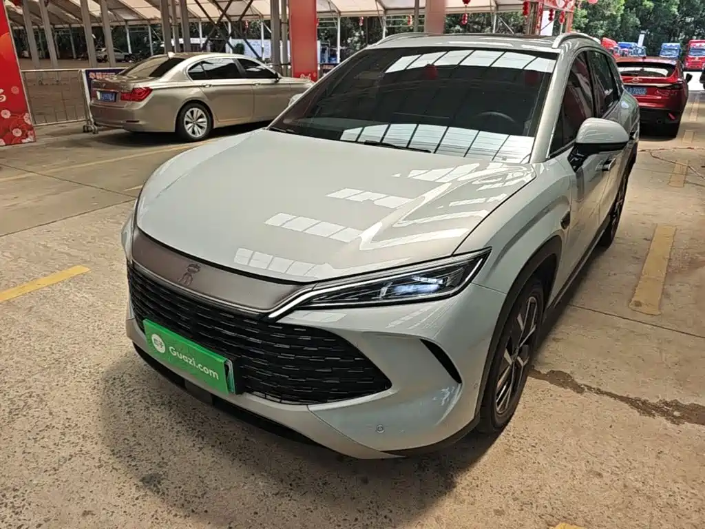 BYD Song L DM-i 2025 — фото 1
