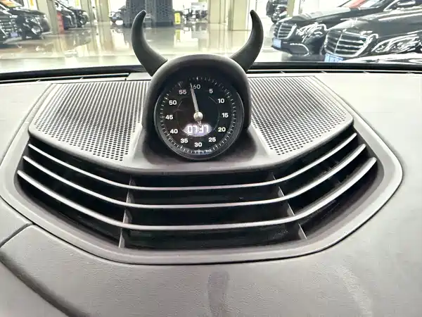 Porsche Taycan 2021