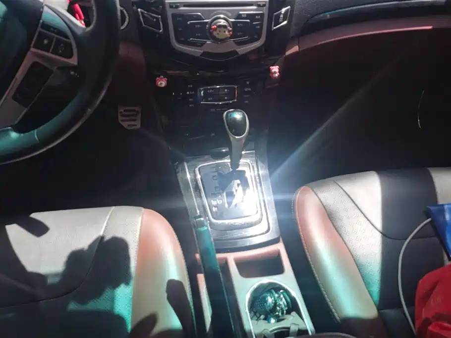 BYD Surui 2015 — фото 16