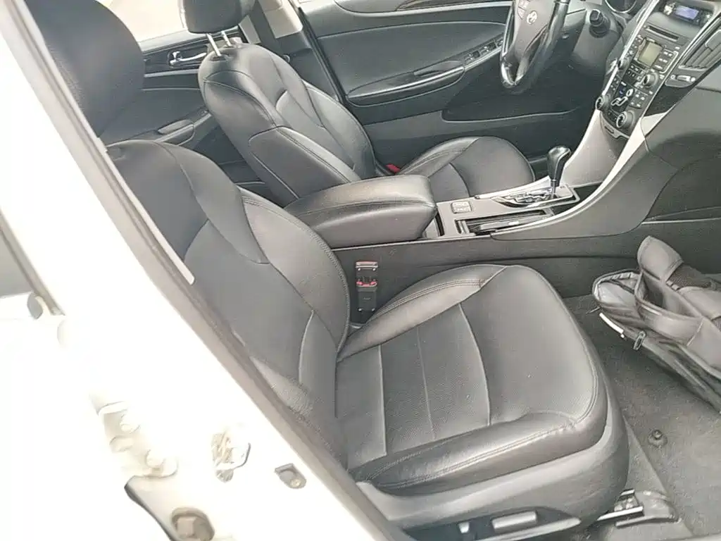 Hyundai Sonata 2016 — фото 25