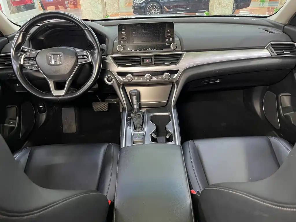 Honda Accord 2020 — фото 12