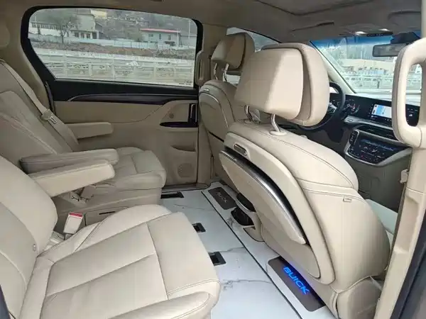 Buick GL8 2023