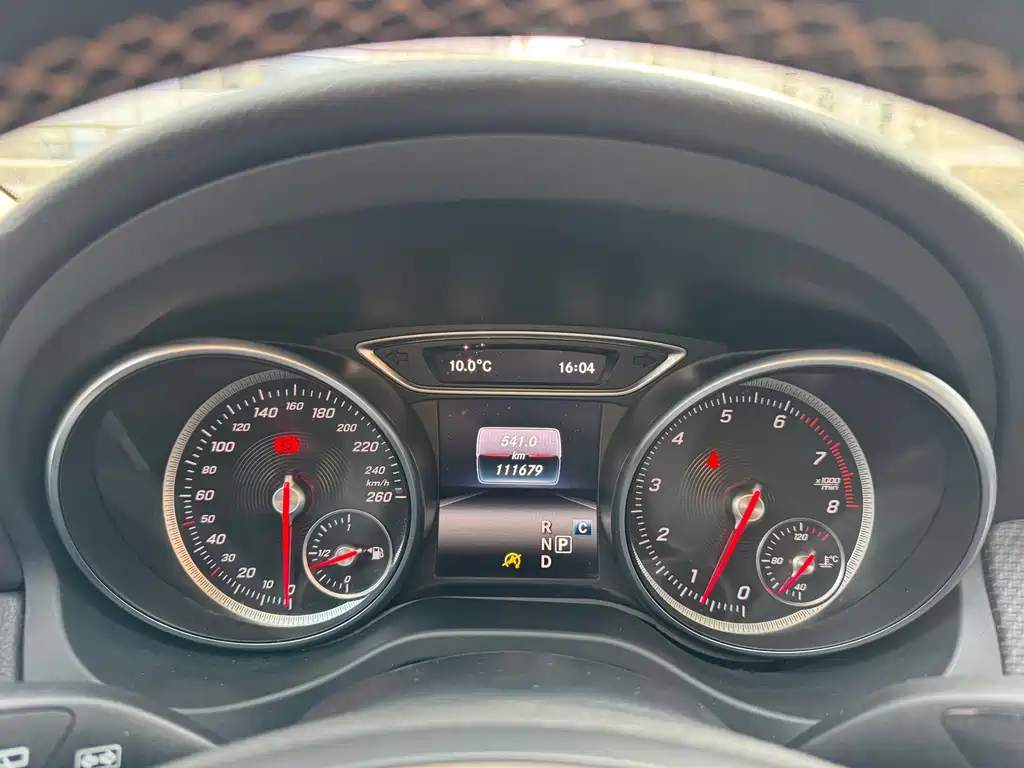 Mercedes-Benz GLA 2017 — фото 13