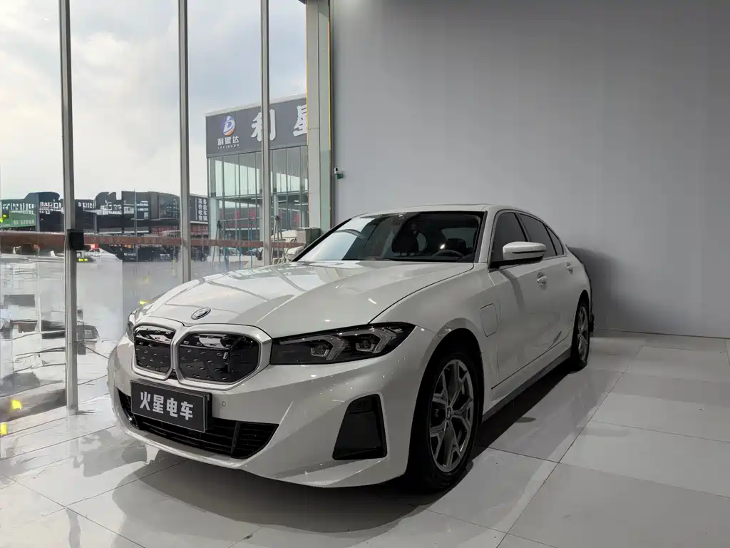 BMW i3 2024