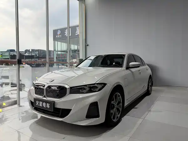 BMW i3 2024