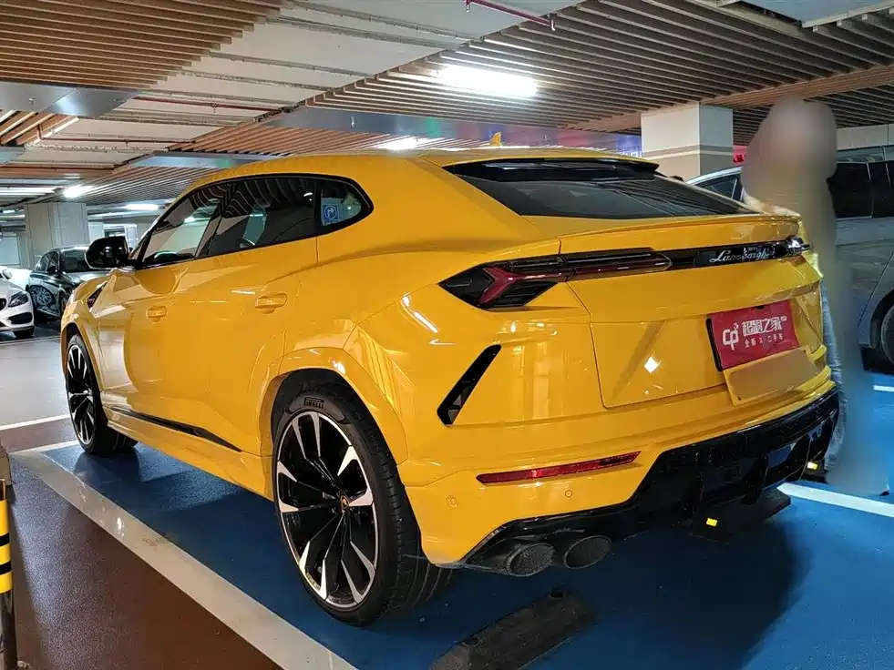 Lamborghini Urus 2022 — фото 5