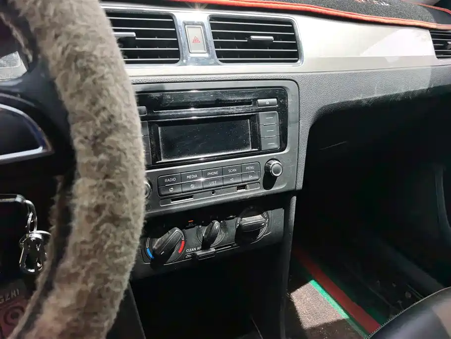 Skoda Rapid Spaceback 2019 — фото 13