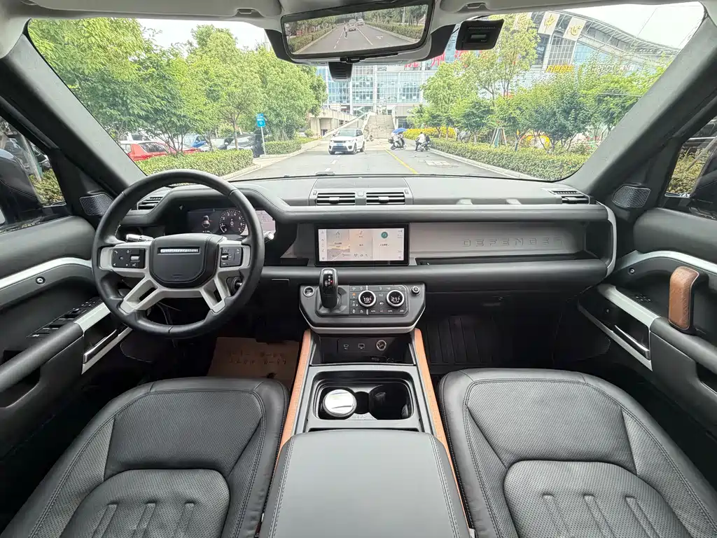 Land Rover Defender 2020 — фото 10