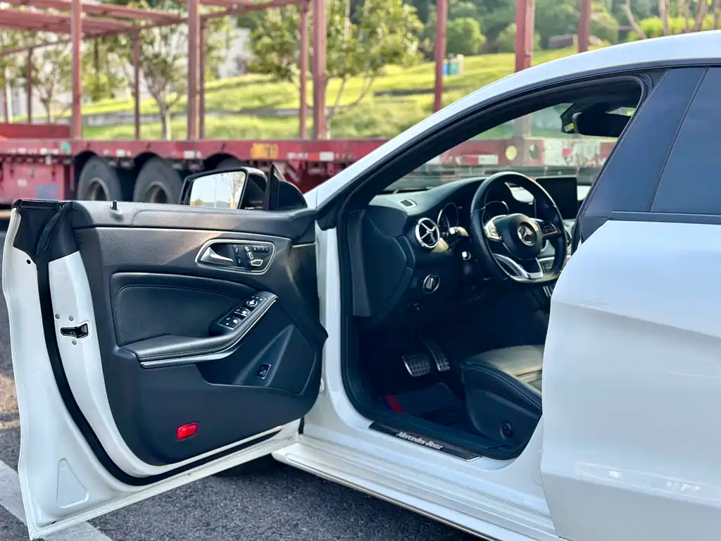 Mercedes-Benz CLA 2017 — фото 21