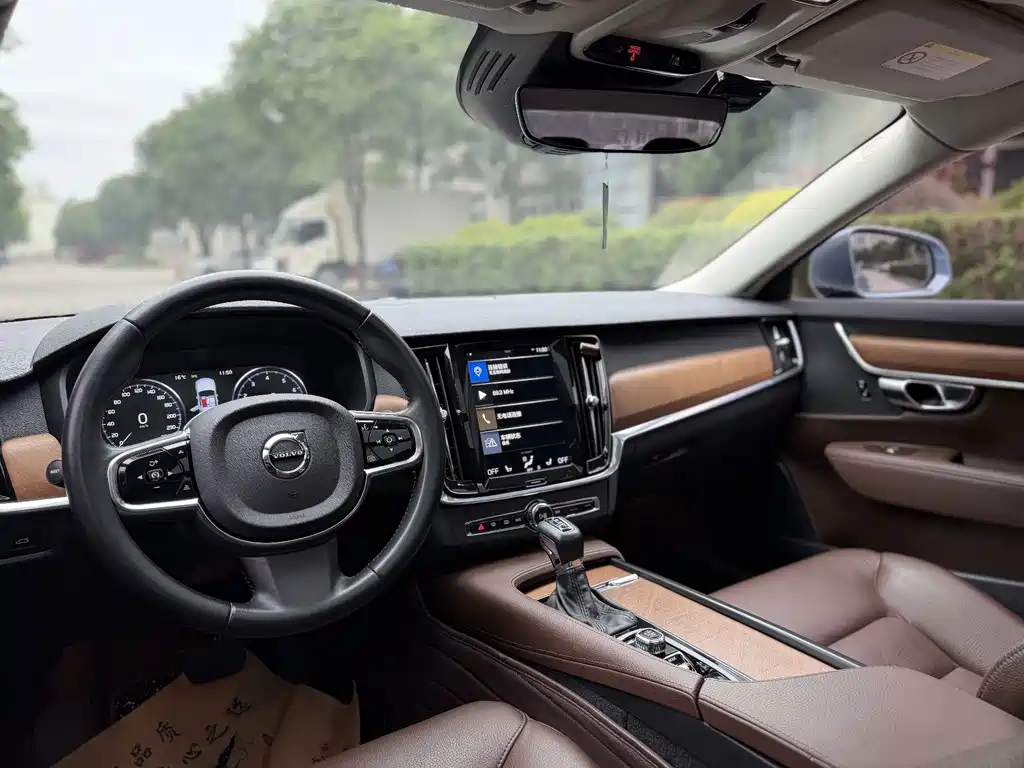 Volvo S90 2019 — фото 7